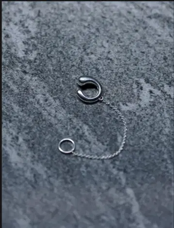 OX JEWELRY High-End Ear Caff 'Chain'