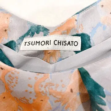 [ 실크 소재 ] 츠모리치사토 슬리브리스 튜닉 타코 패턴 실크 실크 소재