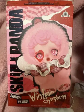 POP MART SKULL PANDA Winter Symphony