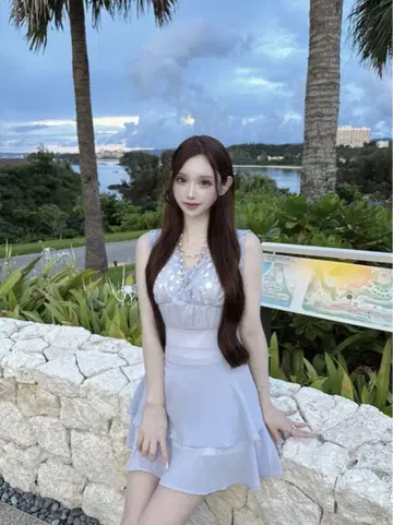 미뇽 Lace frill back ribbon dress [ 블루 ]