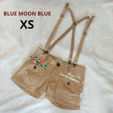 BLUE MOON BLUE 서스펜더 포함 베이지 숏팬츠 자수