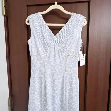 Lace Trimmed Floral Dress herlipto 플로럴