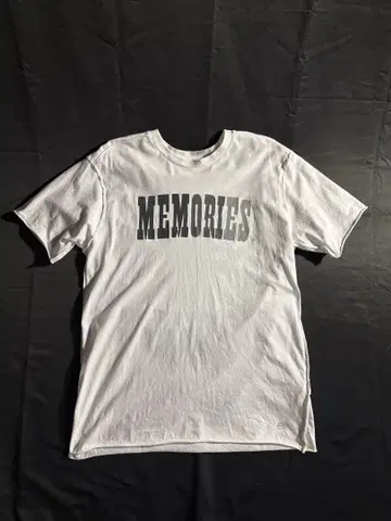 aka six MEMORIES 티셔츠