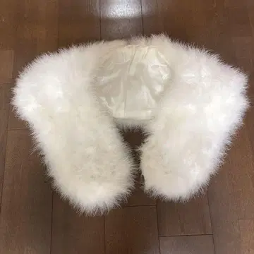 화이트 퍼 숄 배송비 포함