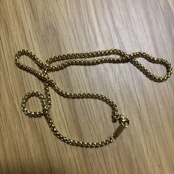 골드 컬러 링크 체인 목걸이