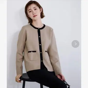 유어즈 골드 버튼 포켓 디자인 니트 자켓