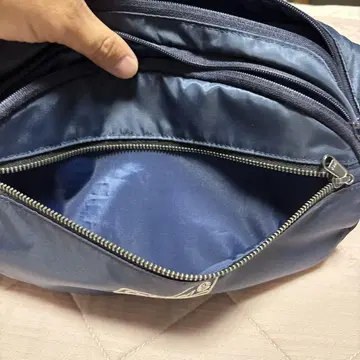 콜맨 네이비 나일론 바디백 3 포켓