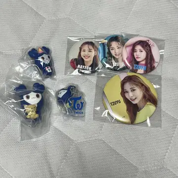 TWICE 굿즈 쯔위 나연 캔뱃지 가챠가챠 쯔부리