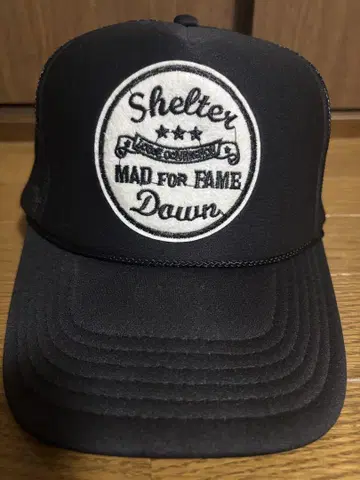 Shelter MAD FOR FAME 트래커 캡