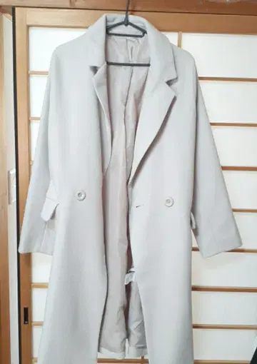 라이트 그레이 더블 브레스트 롱 코트