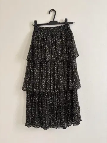 Ameri Vintage 플라워 프린트 플레어 스커트
