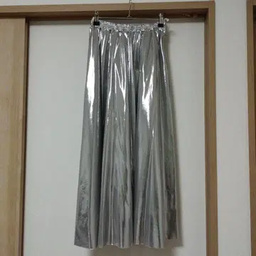 실버 플레어 스커트