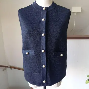 UNITED ARROWS 네이비 슬리브리스 니트 베스트