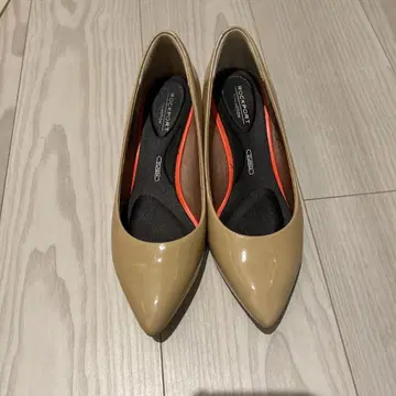 Rockport 락포트 토탈 모션 힐 베이지 23.5cm