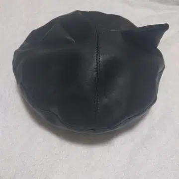 노에미 고양이 귀 가죽 베레모 블랙