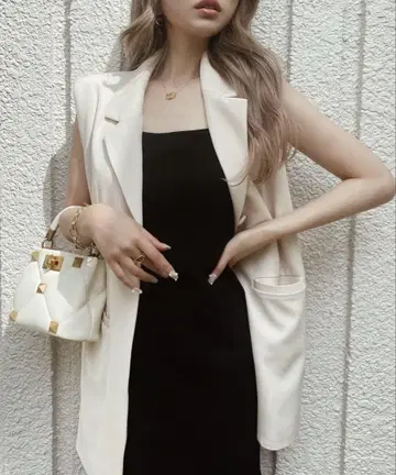 다리치 박스 슬리브리스 자켓 (아이보리)