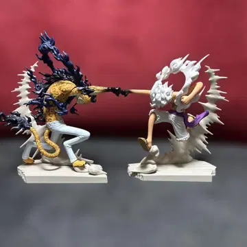 롭 루치 VS 니카 루피 피규어