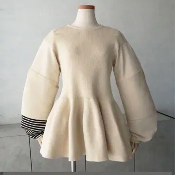 보더 절개 볼륨 슬리브 페플럼 니트 마인 로지몬스터 좋아하시는 분께