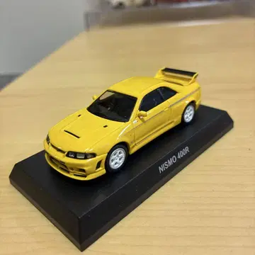 교쇼 1/64 NISMO 400R 카드 포함