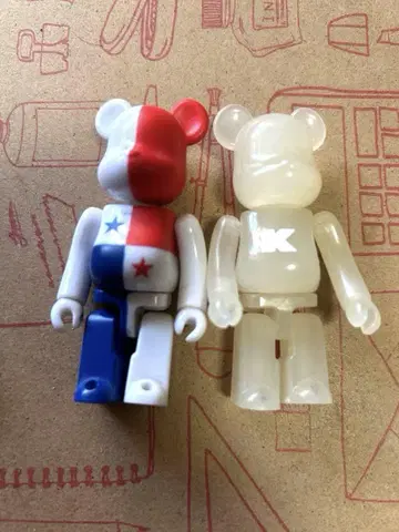 베어브릭 파나마 플래그 피규어 외