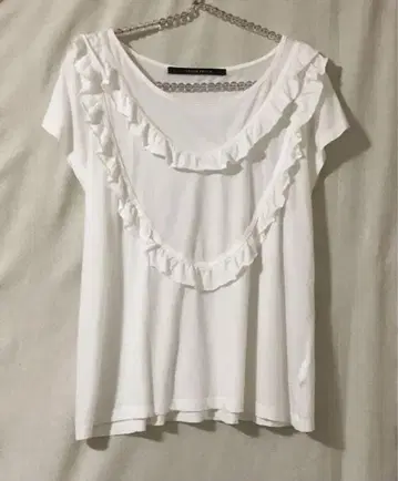 YECCA VECCA 예카베카 프릴 티셔츠