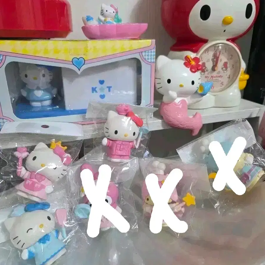 Sanrio Classic Kitty My Melody Kiki Lala Happy Cooking Time Chef Figure