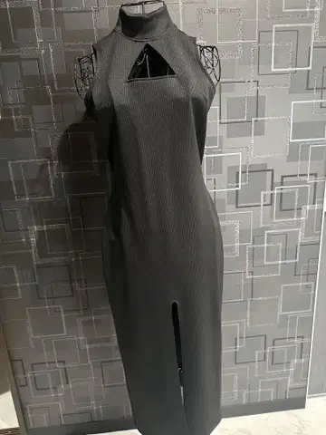 블랙 슬리브리스 롱 원피스