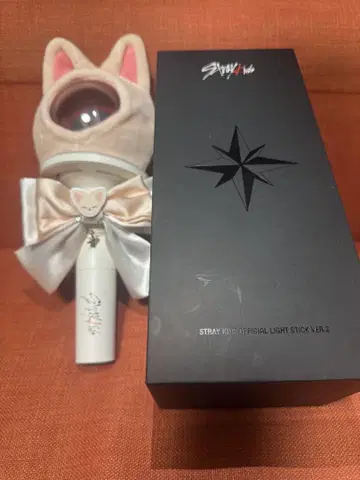 STRAY KIDS 공식 응원봉 고양이 귀 디자인