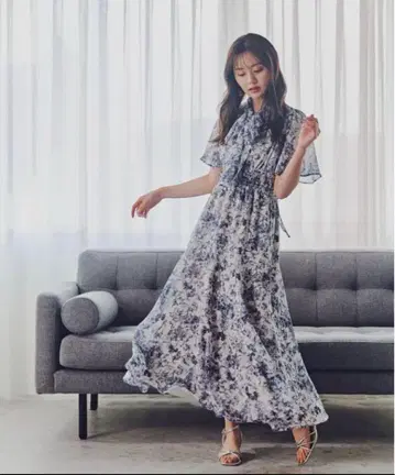 프로포션 바디 드레싱 보타이 플라워 셔링 원피스