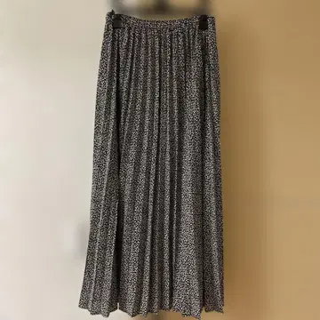 리브드로아 플리츠 롱 스커트