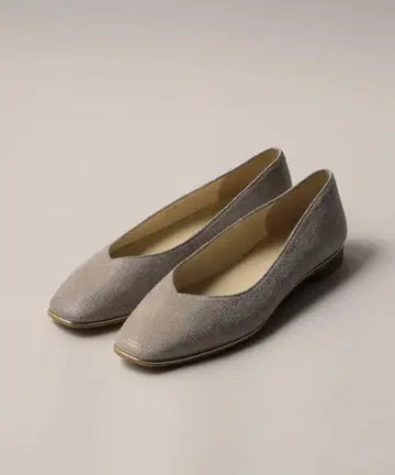 ODETTE E ODILE 소프트 V컷 플랫슈즈