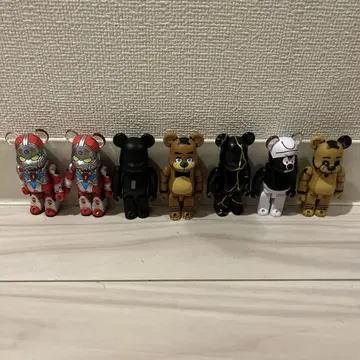 큐브릭 베어브릭 7체 세트
