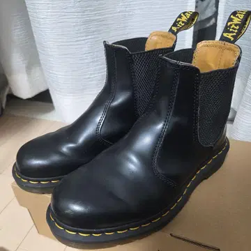 닥터마틴 첼시 부츠 23cm