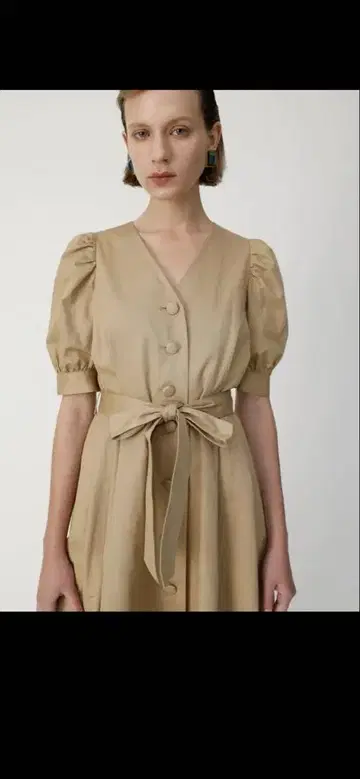 MOUSSY 원피스 퍼프 슬리브 베이지 반팔 코튼