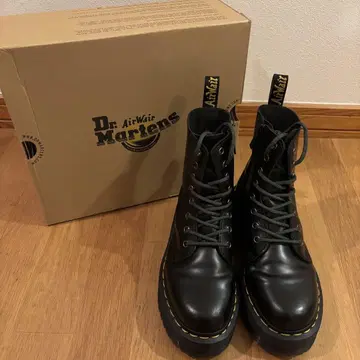 Dr.Martens JADON 8홀 부츠 UK5