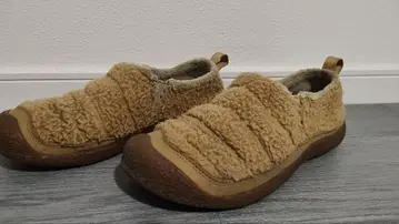 KEEN 베이지 슬립온