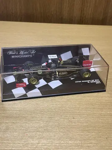 mini champs R31 GP Paul's MODEL 1/43