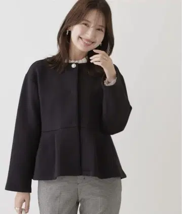 couture brooch 종이상자 페플럼 자켓