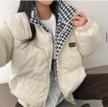 아이보리 다운 자켓 체크 옷깃
