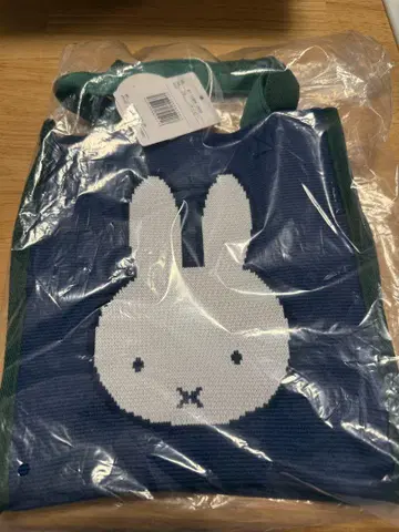 미사용 새상품 미피 니트 토트