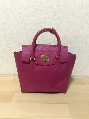 Samantha Thavasa 백