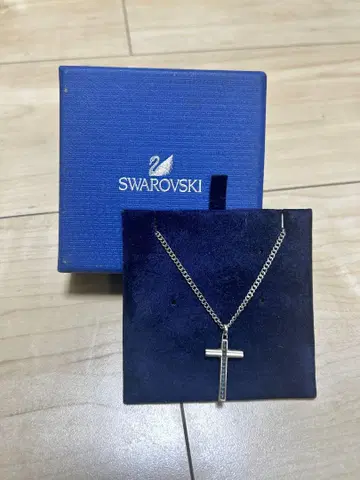 Swarovski 실버 크로스 목걸이