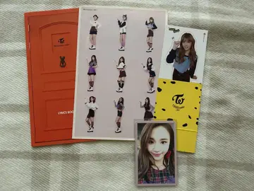 TWICE 트레이딩 카드