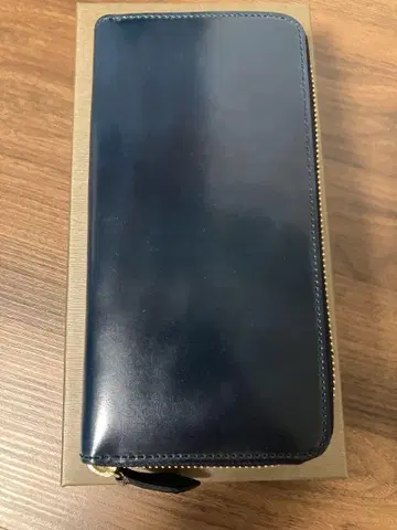 코코 마이스터 쉘 코도반 아치 듀크 네이비