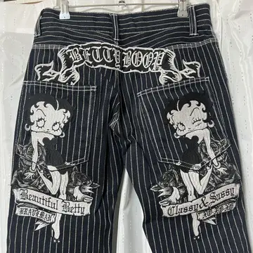 The BRAVE-MAN x BettyBoop 스트라이프 데님 팬츠