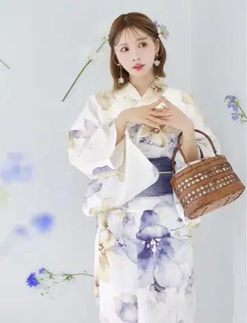 JEWELS 소프트 모던 시어 플라워 유카타