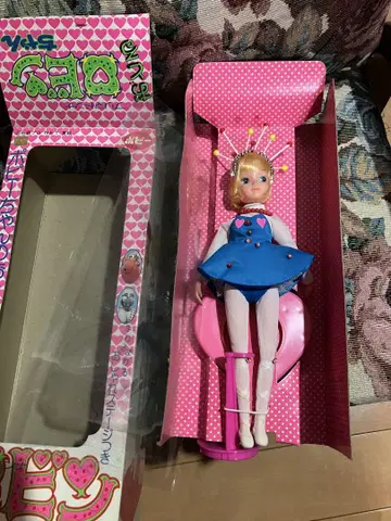 춤추는 로빈 인형