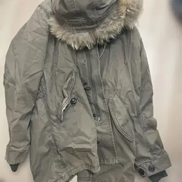 카키 퍼 모즈 코트