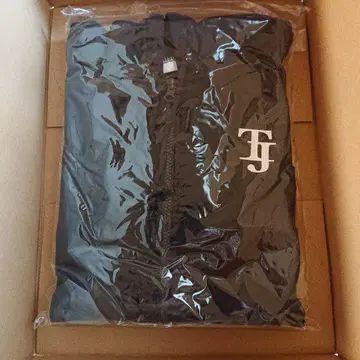 Travis Japan VIIsual 후드티