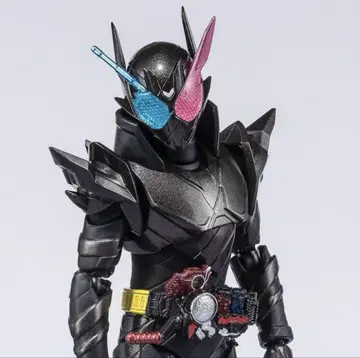 S.H.Figuarts 가면라이더 빌드 토끼 탱크 해저드 폼